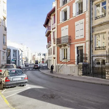 Charming 1br At The Heart Of 5 Min Walking To The Beach - Welkeys